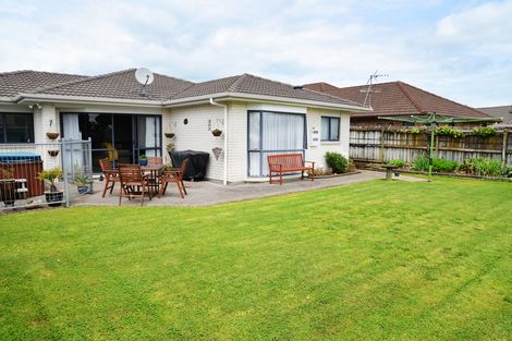 Photo of property in 2 Flora Place, Wattle Downs, Auckland, 2103