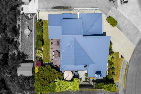 Photo of property in 27 Mcewen Crescent, Riverstone Terraces, Upper Hutt, 5018