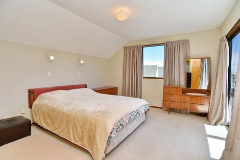 Photo of property in 6 Luxton Place, Rangiora, 7400