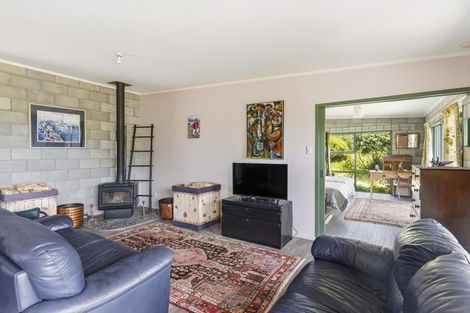 Photo of property in 171 Paetawa Road, Peka Peka, Waikanae, 5391