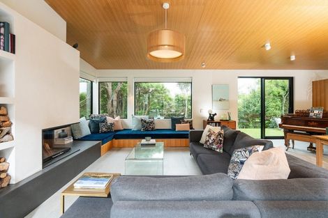 Photo of property in 17 Kim Street, Khandallah, Wellington, 6035