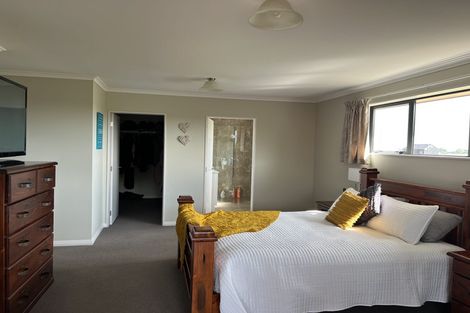 Photo of property in 140 Reid Line East, Aorangi, Feilding, 4775