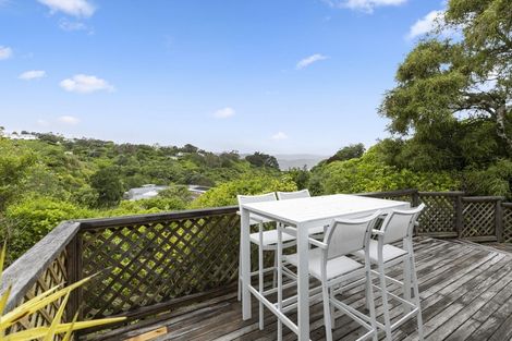 Photo of property in 156 Miromiro Road, Normandale, Lower Hutt, 5010