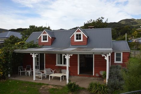 Photo of property in 11 Bruce Terrace, Akaroa, 7520