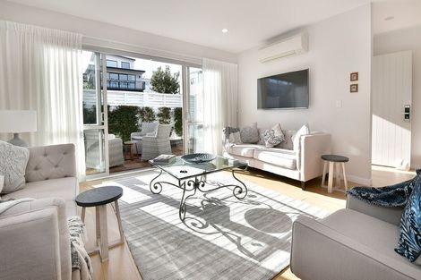 Photo of property in 37 Ascension Crescent, Orewa, 0931