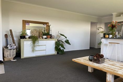 Photo of property in 16 Empire Crescent, Papamoa, 3118