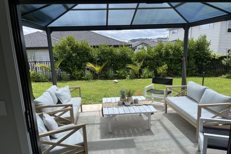 Photo of property in 35 Nobilo Road, Kumeu, 0810