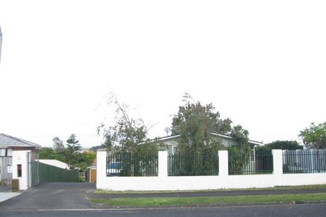 Photo of property in 6 Ellesmere Crescent, Pakuranga Heights, Auckland, 2010