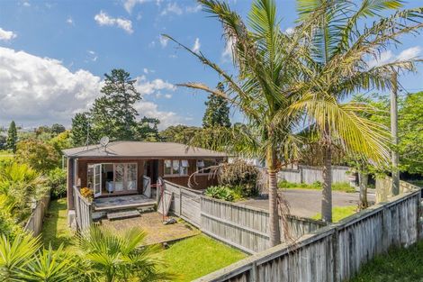 Photo of property in 19a Beverly Place, New Lynn, Auckland, 0600