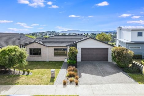 Photo of property in 102 Te Puia Drive, Aotea, Porirua, 5024