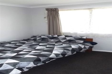 Photo of property in 71 Chichester Drive, Rosehill, Papakura, 2113