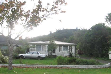 Photo of property in 63 Hine Road, Wainuiomata, Lower Hutt, 5014