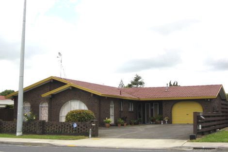 Photo of property in 4 Chichester Drive, Rosehill, Papakura, 2113