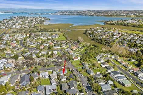 Photo of property in 2/33 Egremont Street, Belmont, Auckland, 0622