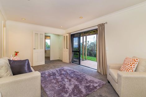 Photo of property in 49 Arahiwi Grove, Tirohanga, Lower Hutt, 5010