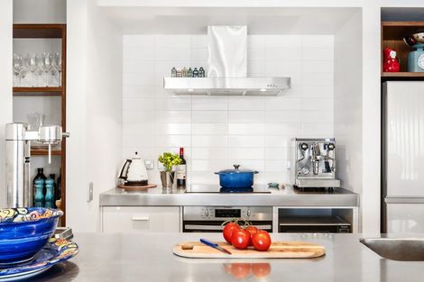 Photo of property in Piermont Apartments, 6e/82 Cable Street, Te Aro, Wellington, 6011