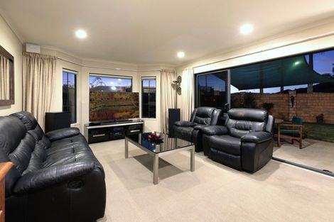 Photo of property in 1/100 Millers Road, Brookfield, Tauranga, 3110