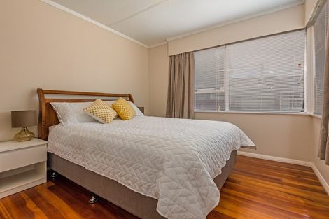 Photo of property in 27a Churchill Avenue, Hokowhitu, Palmerston North, 4410
