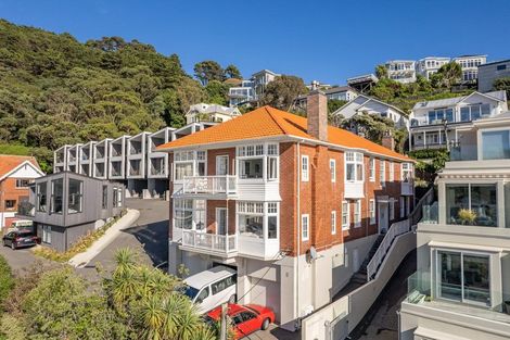 Photo of property in 2/17 Oriental Terrace, Oriental Bay, Wellington, 6011