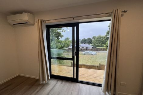 Photo of property in 15 Matukutureia Lane, Manurewa, 2102