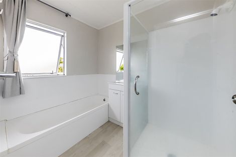 Photo of property in 1/25 Kopara Place, Clendon Park, Auckland, 2103