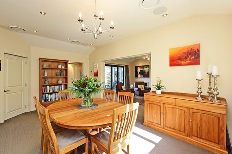 Photo of property in 102 Kent Terrace, Taradale, Napier, 4112