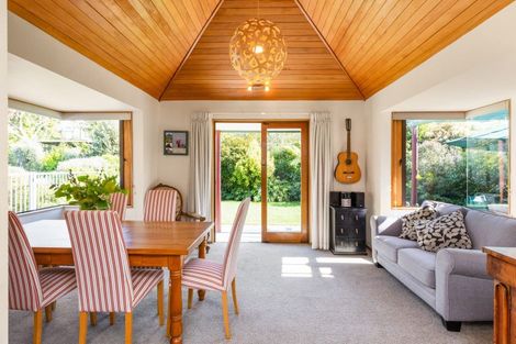 Photo of property in 22 Toop Street, Havelock North, 4130