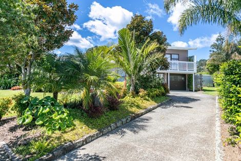 Photo of property in 225 Moana Anu Anu Avenue, Whangamata, 3620