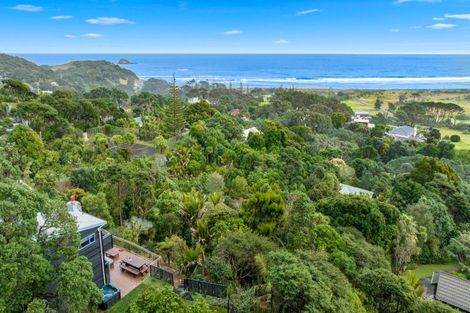 Photo of property in 84 Domain Crescent, Muriwai, Waimauku, 0881