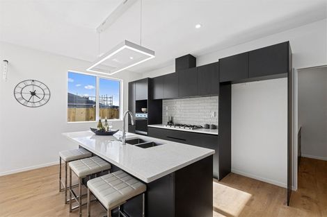 Photo of property in 5 Ropere Street, Kumeu, 0810