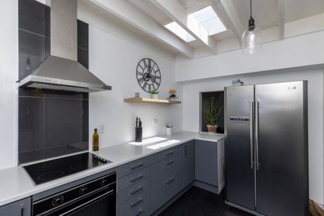 Photo of property in 2 Bermuda Grove, Paraparaumu Beach, Paraparaumu, 5032