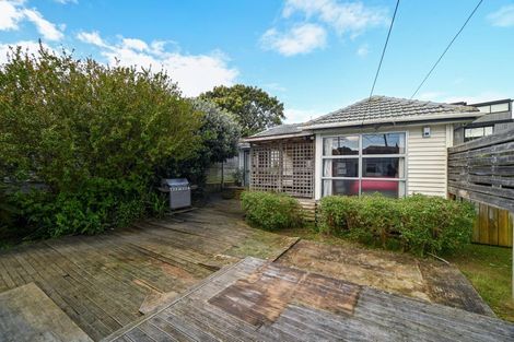 Photo of property in 5 Pitau Road, Mount Maunganui, 3116