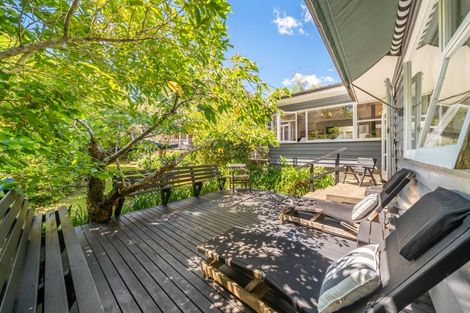 Photo of property in 9 Chatsworth Road, Silverstream, Upper Hutt, 5019