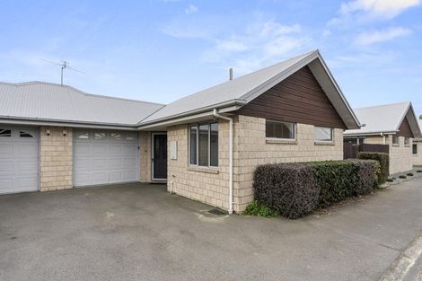 Photo of property in 2/194 Waimairi Road, Ilam, Christchurch, 8041