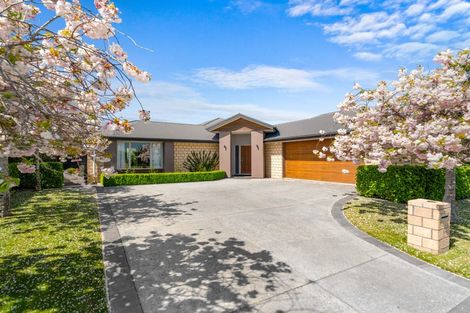 Photo of property in 15 Westpark Drive, Burnside, Christchurch, 8053