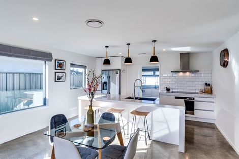 Photo of property in 3 Aparima Place, Awatoto, Napier, 4110