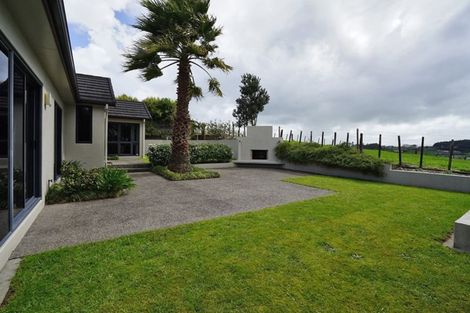 Photo of property in 14 Southworth Place, Grandview Heights, Hamilton, 3200