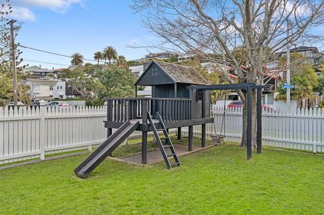 Photo of property in 1/2 Tennyson Street, Northcote Point, Auckland, 0627