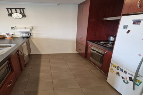 Photo of property in 17 Ashwood Street, Woodridge, Wellington, 6037