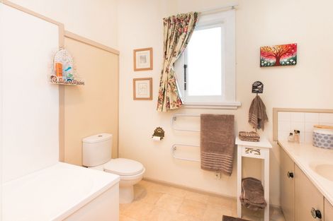 Photo of property in 339 Stoney Creek Road, Kelvin Grove, Palmerston North, 4470