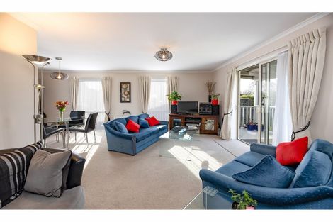 Photo of property in 45 Royal Park Drive, Parklands, Christchurch, 8083