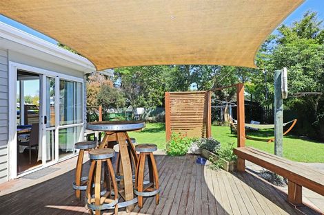 Photo of property in 98 Lipscombe Crescent, Havelock North, 4130