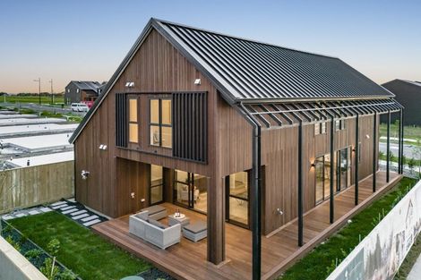 Photo of property in 1 Dorset Down Drive, Karaka, 2580