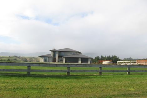 Photo of property in 8 Branksome Place, Aokautere, Palmerston North, 4471