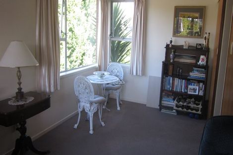 Photo of property in 1/16 Kathleen Street, Totara Vale, Auckland, 0627