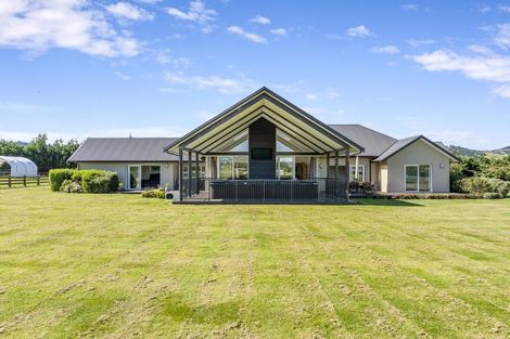 Photo of property in 100 Wingatui Road, Mosgiel, 9024