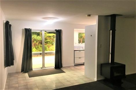 Photo of property in 3 Tacitus Place, Totara Vale, Auckland, 0629