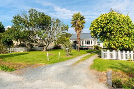 Photo of property in 10 Insley Road, Waipu, 0510