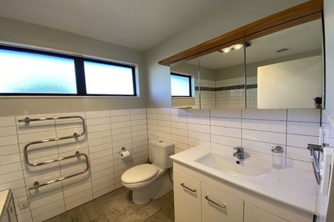 Photo of property in 20 Staysail Place, Whitby, Porirua, 5024