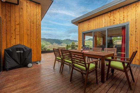 Photo of property in 17 Angus Way, Nikau Valley, Paraparaumu, 5032